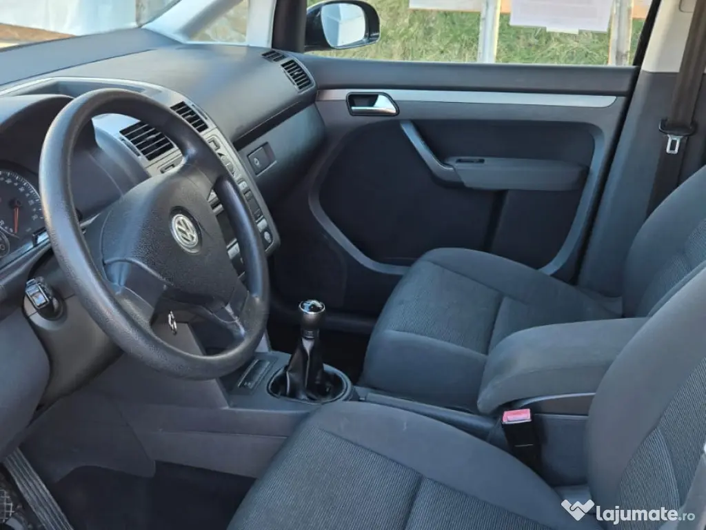 Volkswagen Touran  An 2009   Break   Diesel   293.000 km   1900 cmc 