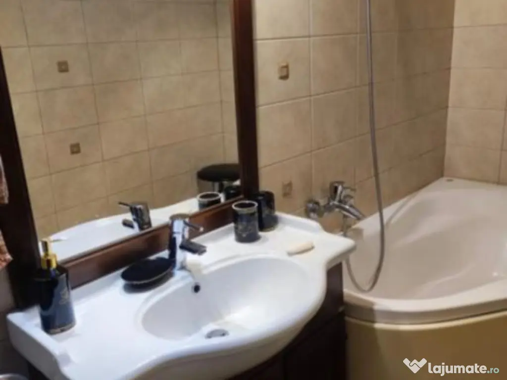 Panduri | 2 camere | 58mp | et 7 | modern | 500 euro 