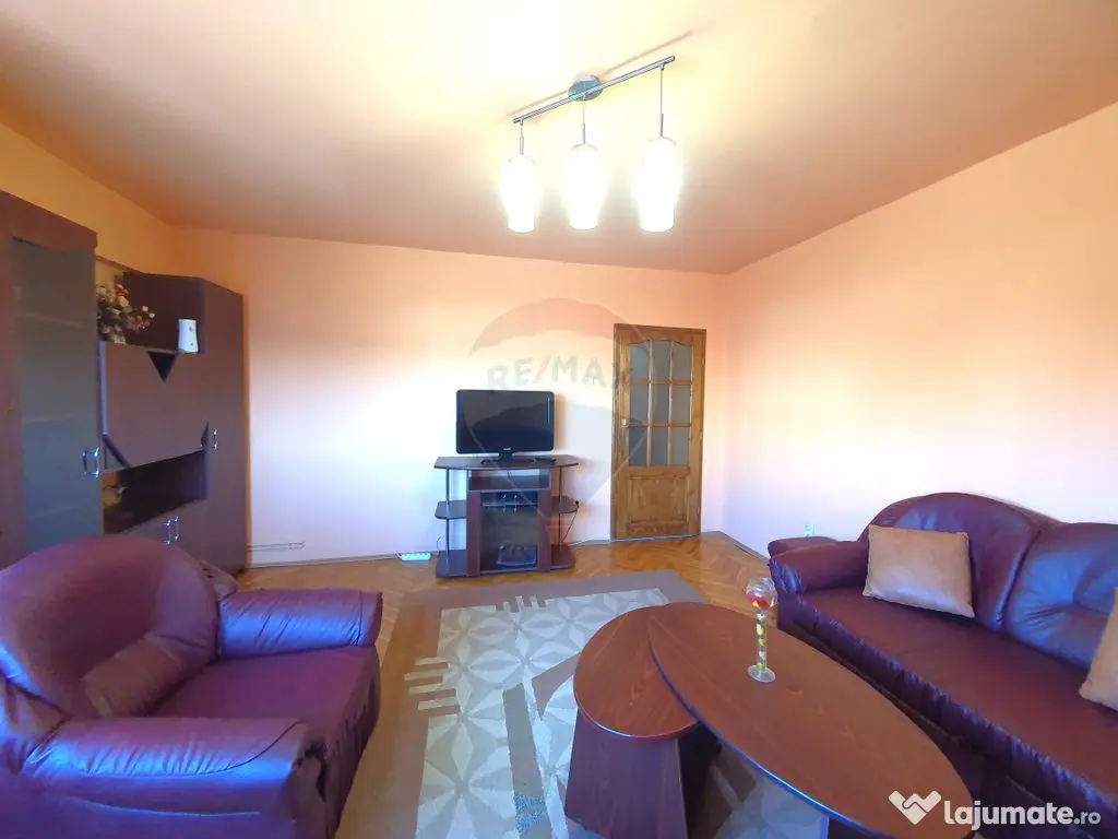 Inchiriez apartament 2 camere Vlaicu, decomandat, etaj 2,... 