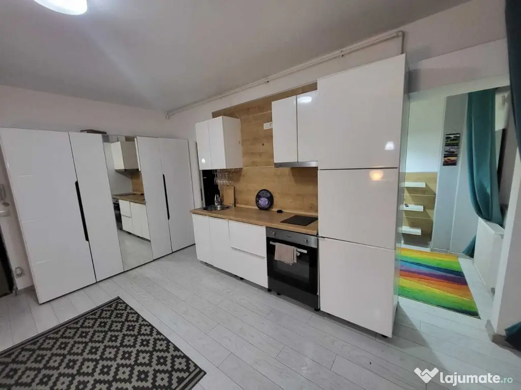 Piata sudului martisor bloc nou etaj 8 