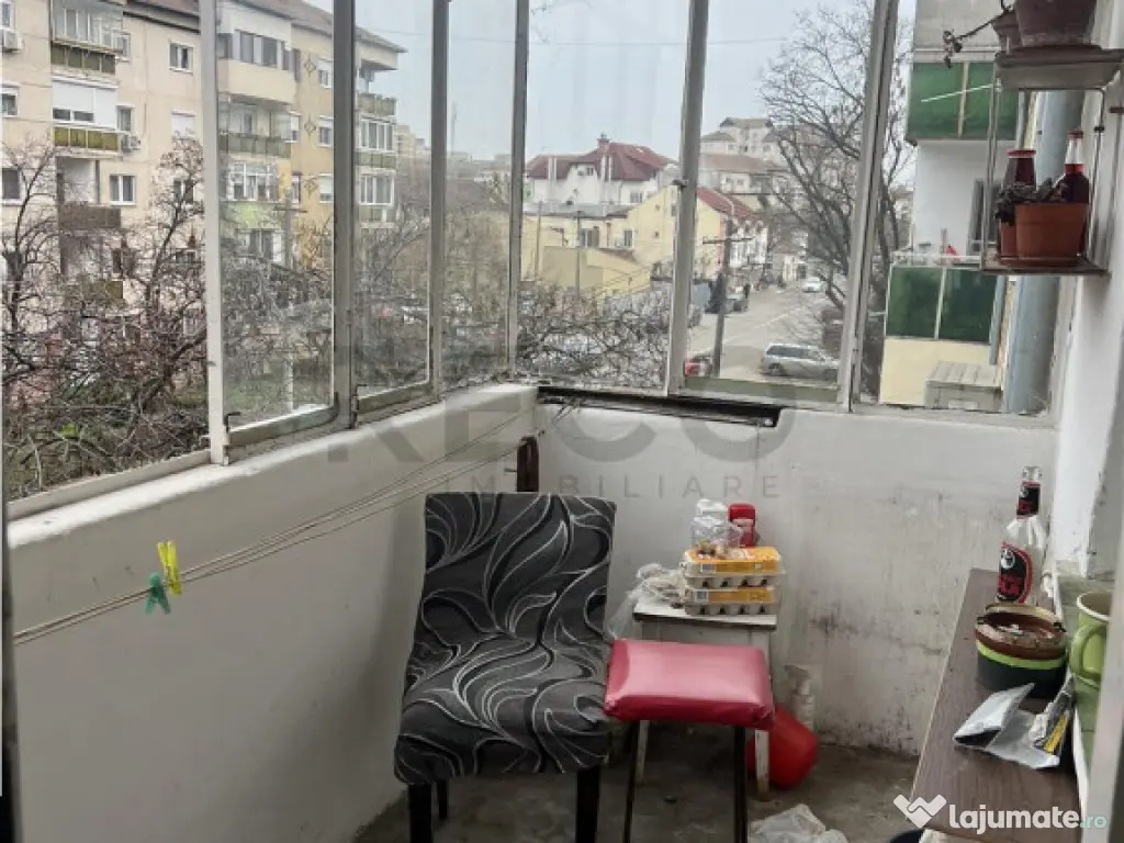 RECO apartament 3 camere in Decebal