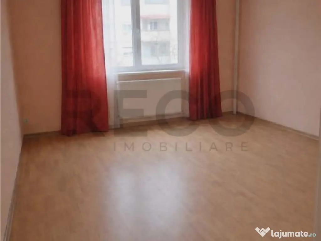 RECO apartament 3 camere in Decebal