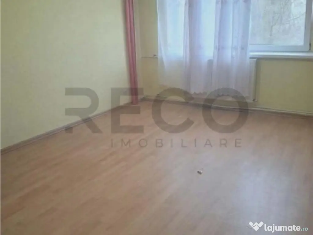 RECO apartament 3 camere in Decebal