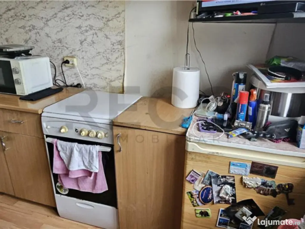 RECO. Garsoniera primitoare in zona Rogerius, etajul 4 