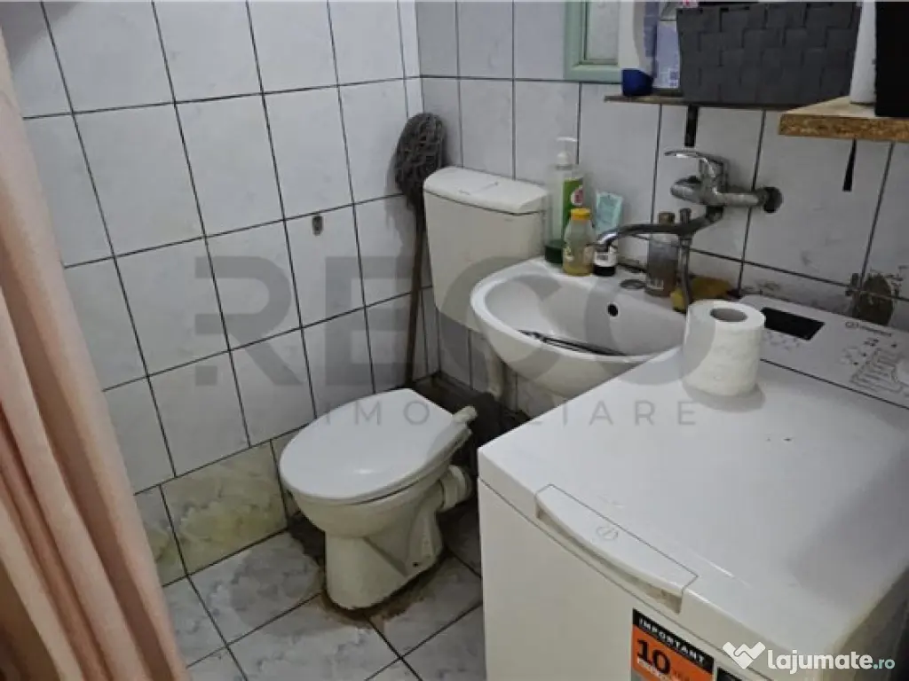 RECO. Garsoniera primitoare in zona Rogerius, etajul 4 