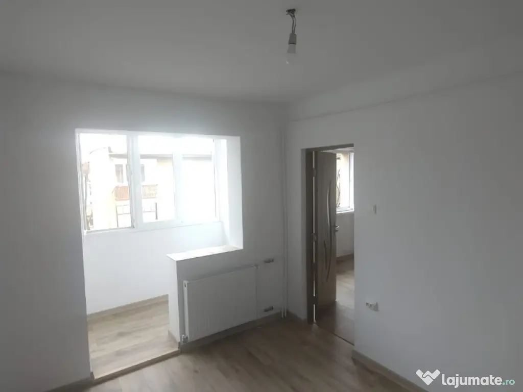 Proprietar, vând apartament 2 camere în bloc reabilitat termic 