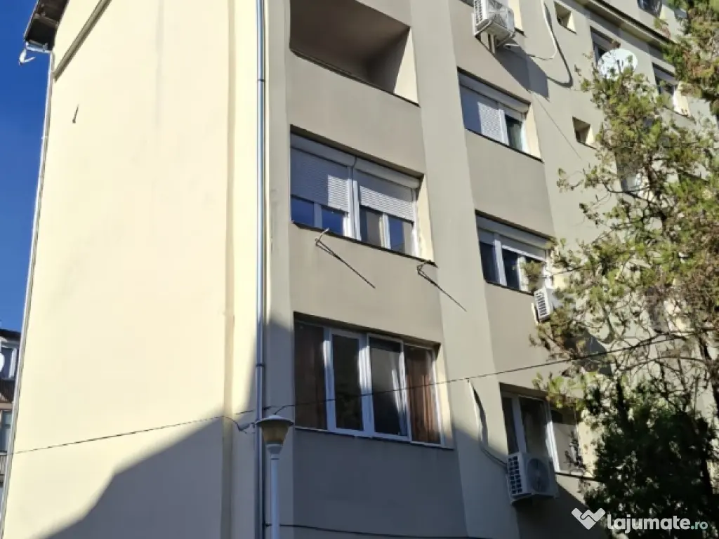 Proprietar, vând apartament 2 camere în bloc reabilitat termic 