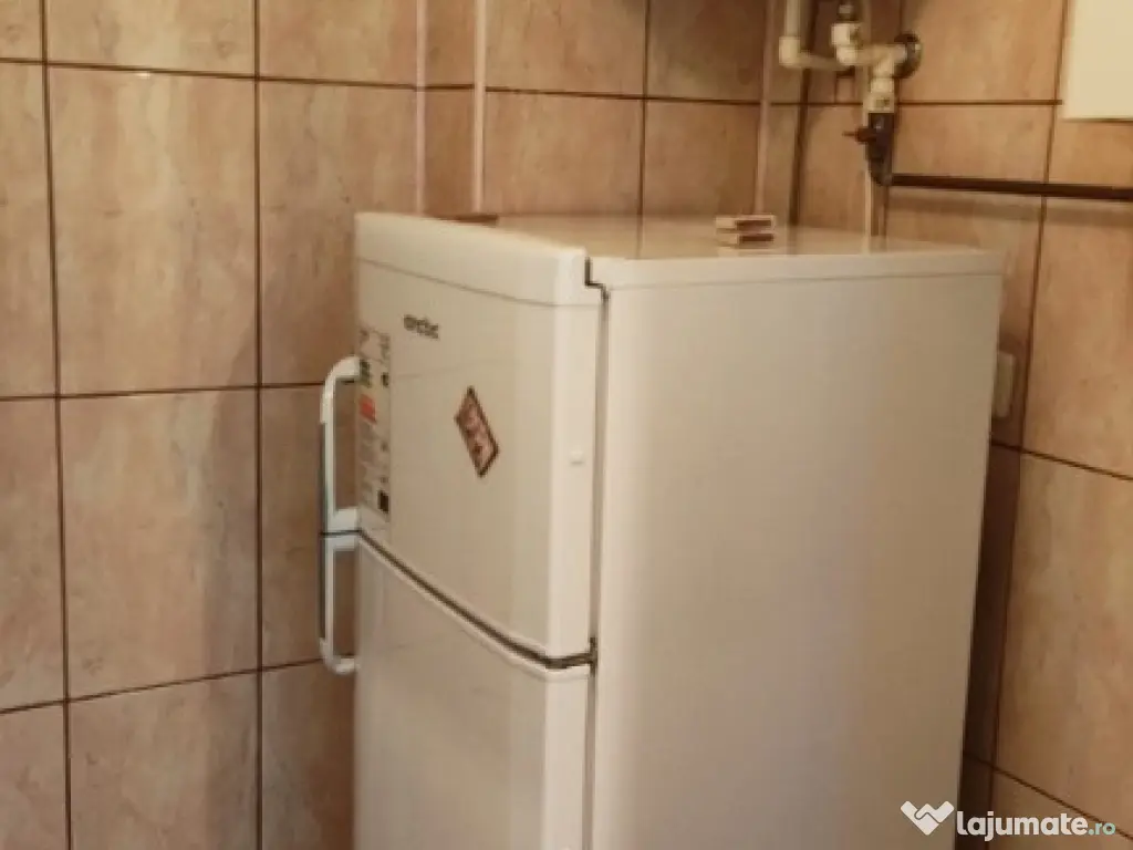 Apartament 2 camere de vânzare – poziție excelentă, aproape de centru 