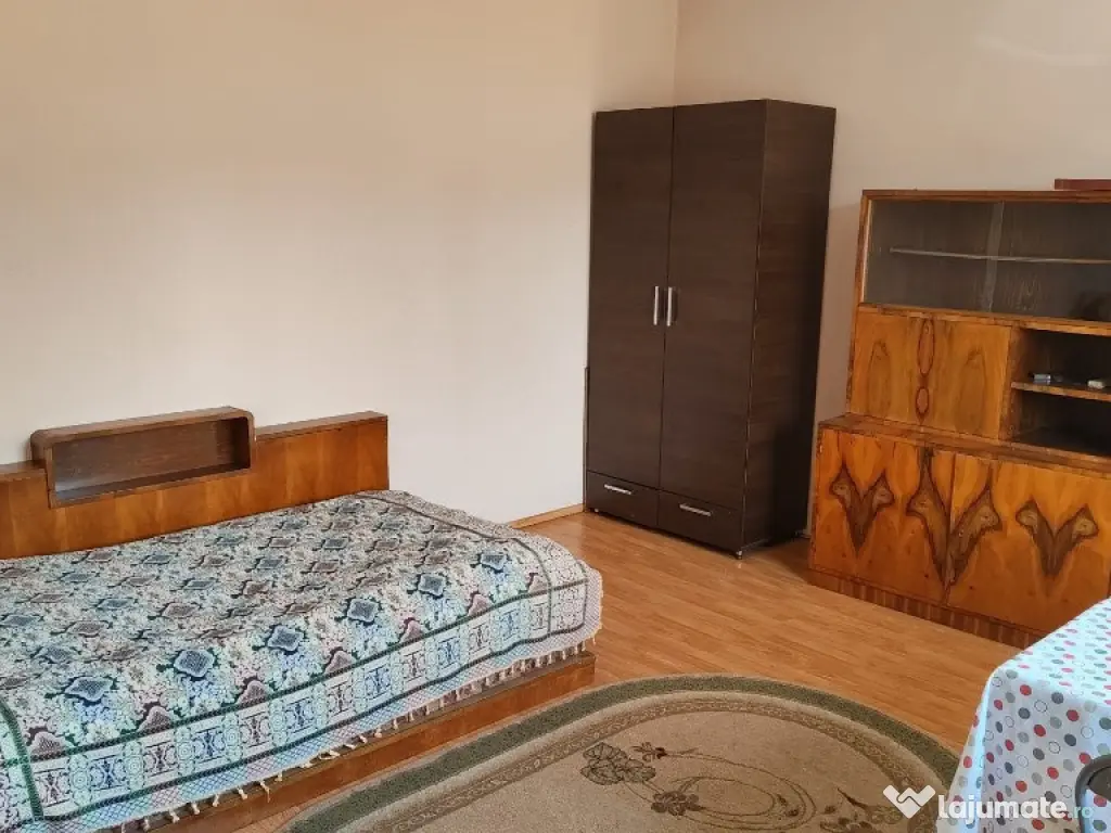 Apartament 2 camere de vânzare – poziție excelentă, aproape de centru 