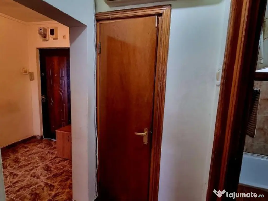 Gara mangaliei-apartament 2 camere decomandat 52 mp 