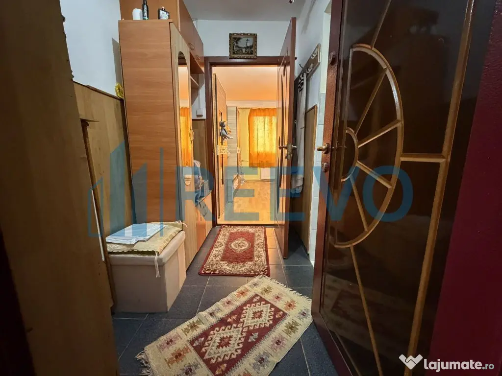 O garsonieră de 22 mp, situată la etajul 4, aflat pe st... 