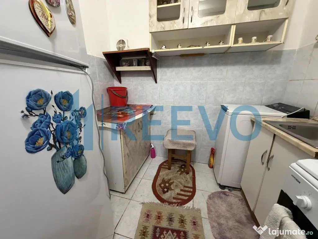 O garsonieră de 22 mp, situată la etajul 4, aflat pe st... 