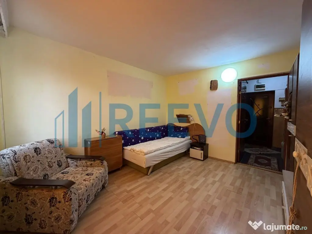 O garsonieră de 22 mp, situată la etajul 4, aflat pe st... 