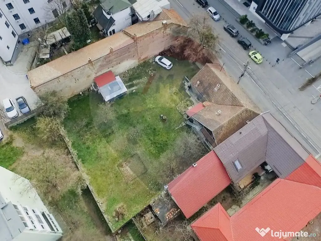 Teren de vanzare in zona Centrala 