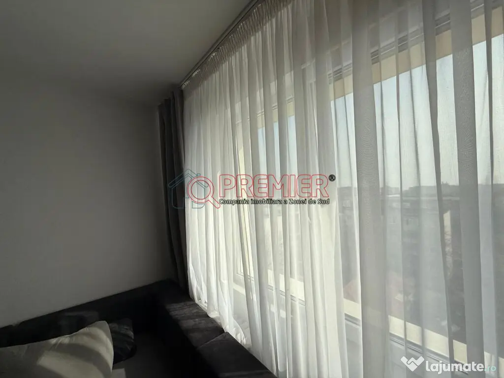 Apartament 3 camere metrou Apărătorii Patriei 