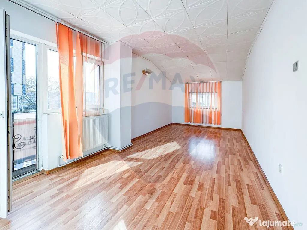 Clădire multifuncțională D+P+E+M situată în Constan?... 