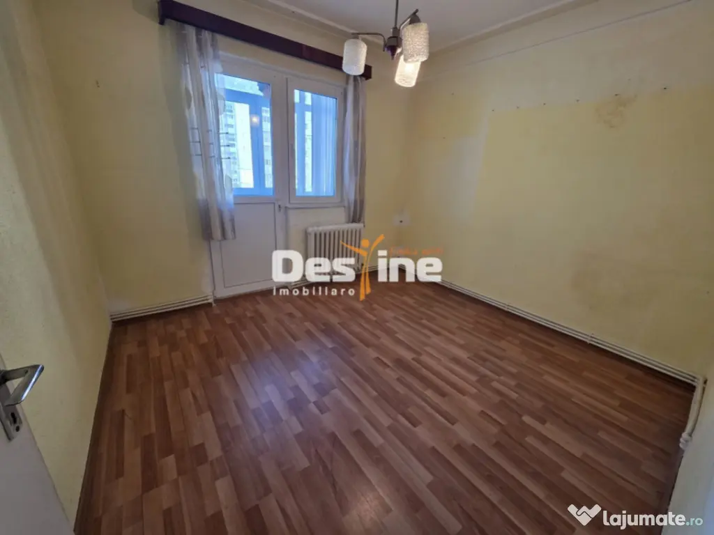 APARTAMENT 2 CAMERE, DECOMANDAT, MIRCEA CEL BATRAN, 69.990 