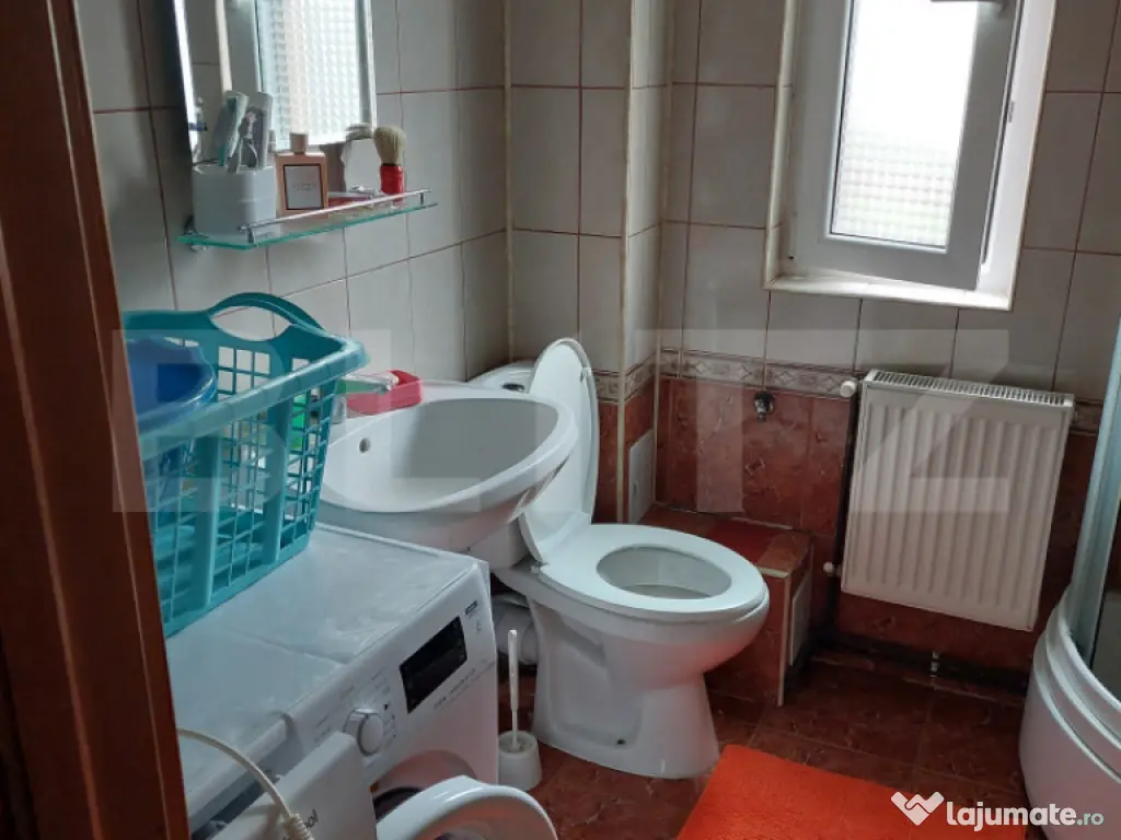 Casă de vânzare în Vatra Dornei, 65 mp amprenta la sol 