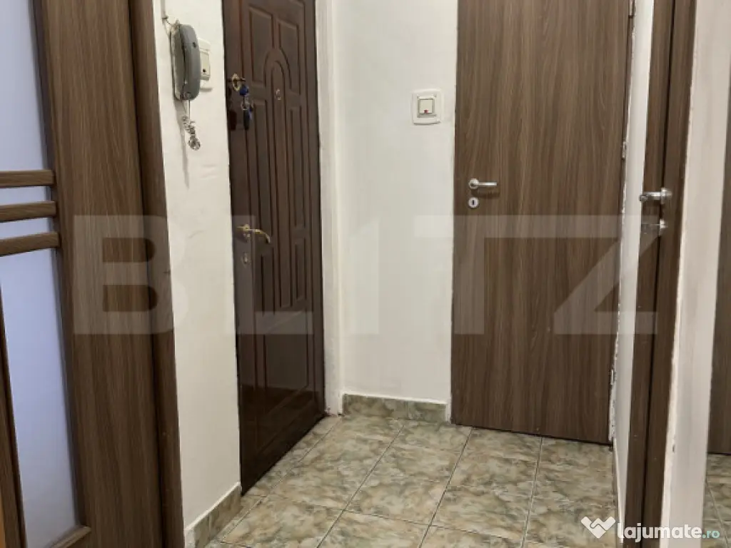 Apartament de vanzare – 3 camere – Dambu Pietros 