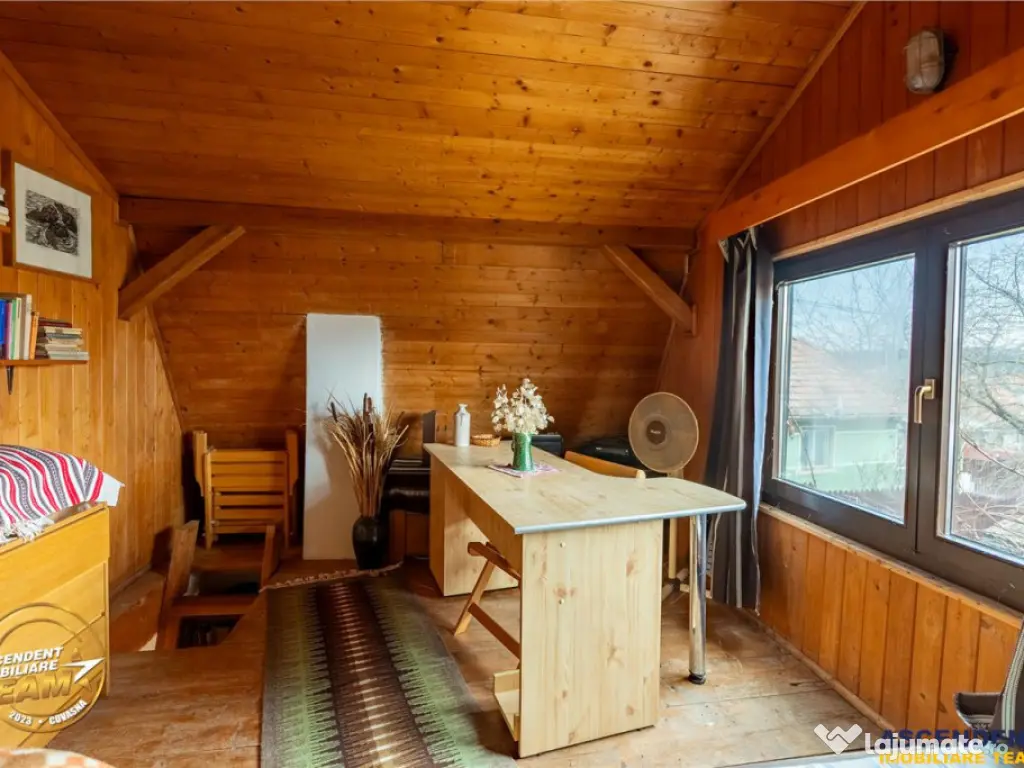 Proprietate cu 2 case in Reci:zona pitoreasca, aer curat,apr 