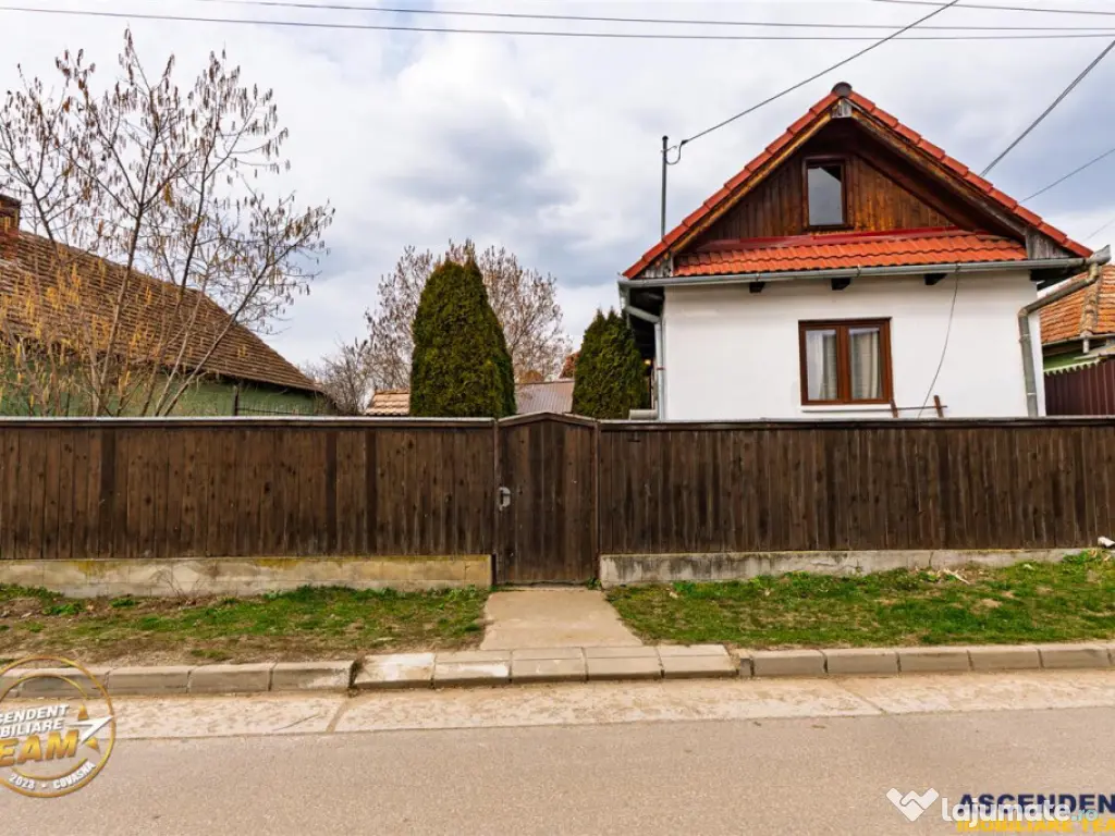 Proprietate cu 2 case in Reci:zona pitoreasca, aer curat,apr 