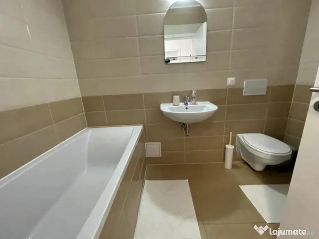 Apartament 2 camere, decomandat - zona Tractorul 