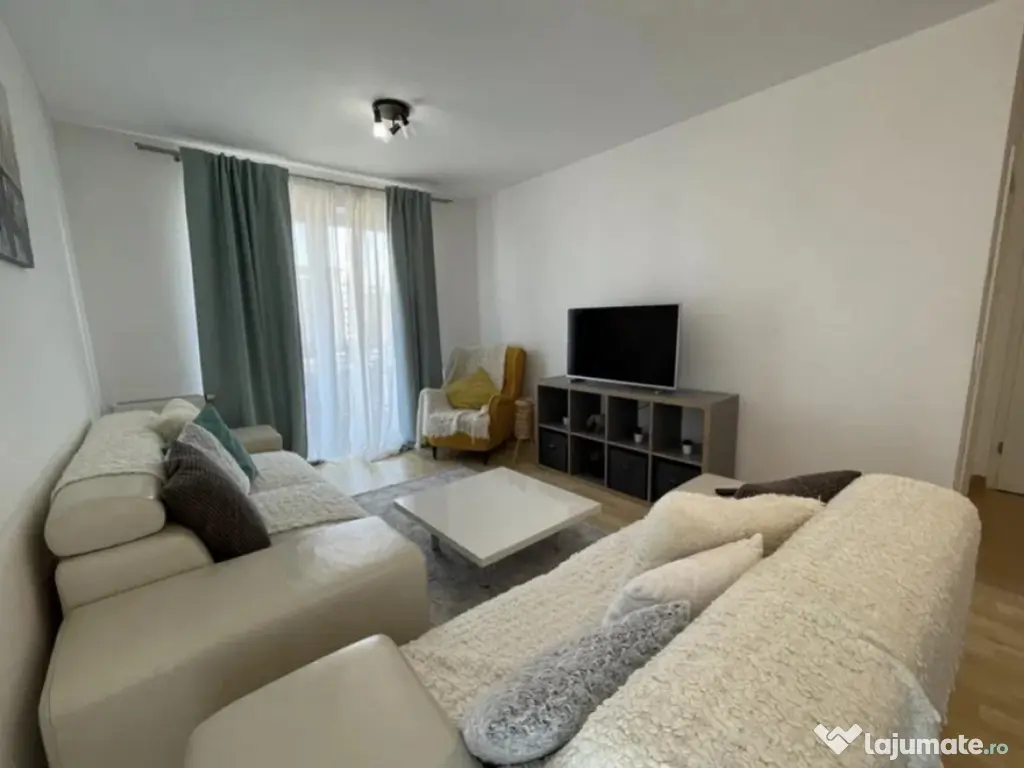 Apartament 2 camere, decomandat - zona Tractorul 
