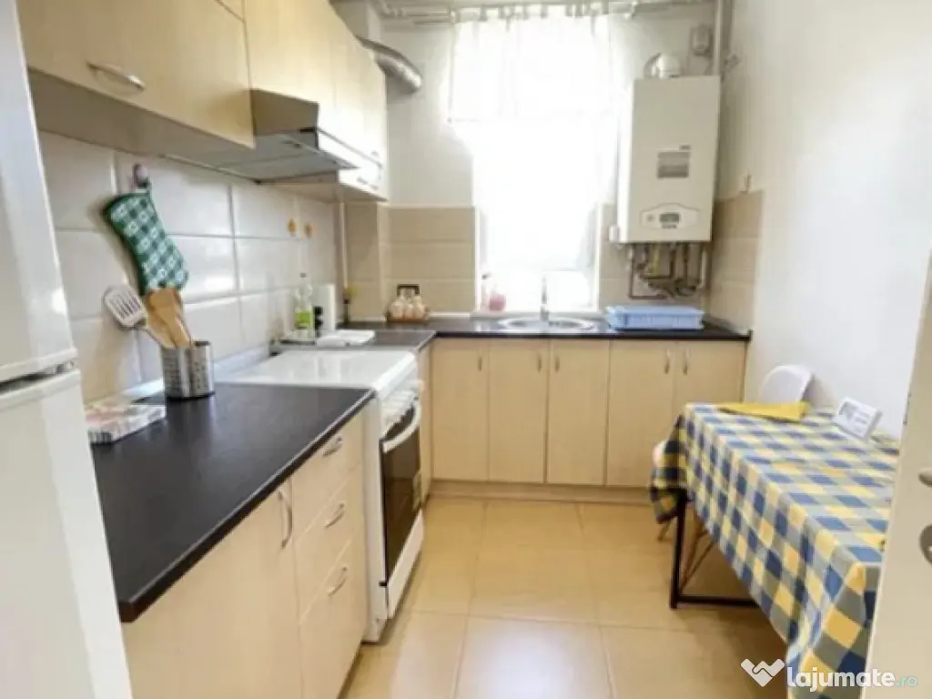 Apartament 2 camere, decomandat - zona Tractorul 