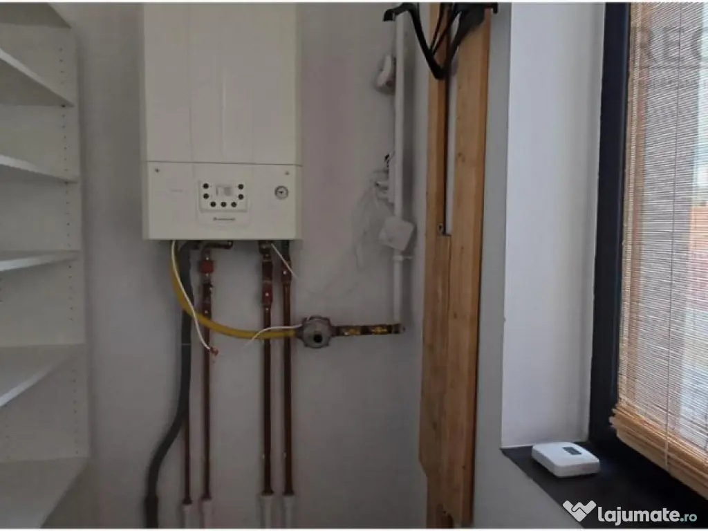 Penthouse 3 camere cu terasa mare si loc de parcare Florilor 