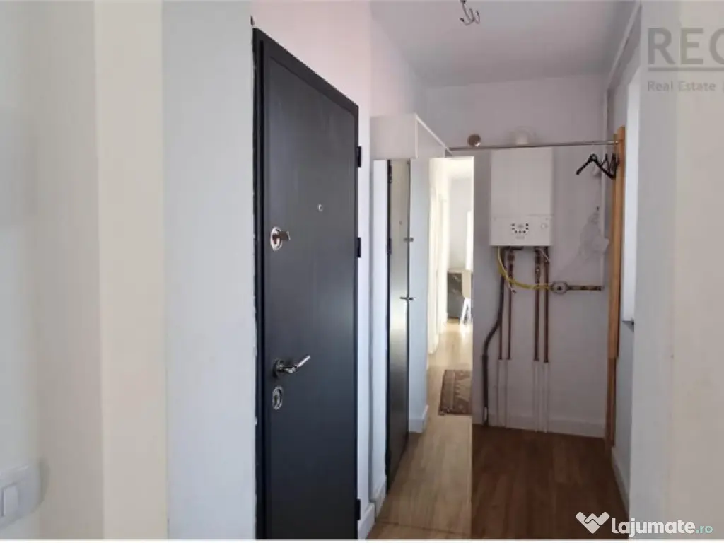 Penthouse 3 camere cu terasa mare si loc de parcare Florilor 