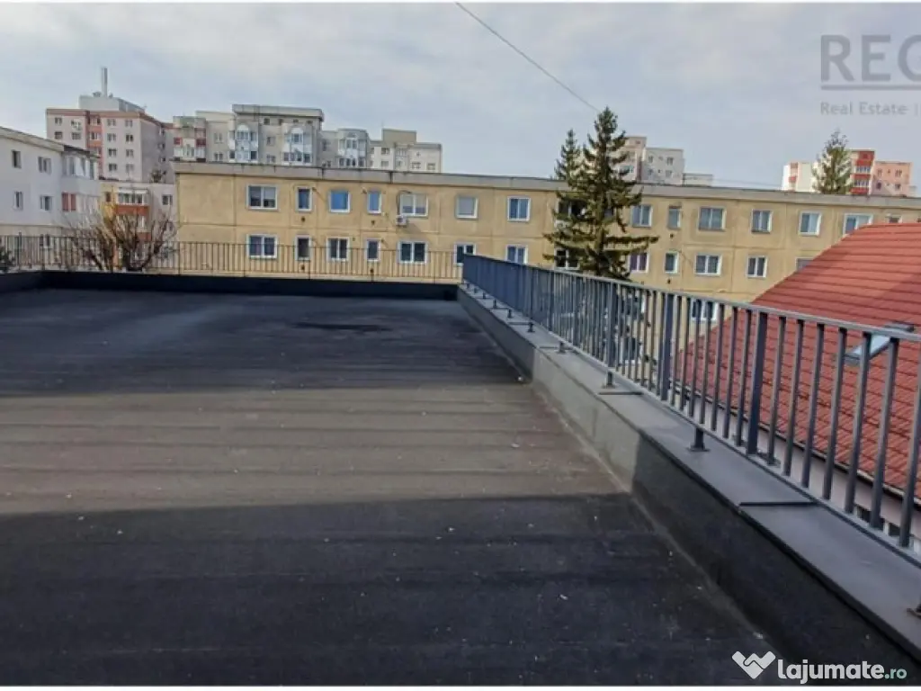 Penthouse 3 camere cu terasa mare si loc de parcare Florilor 