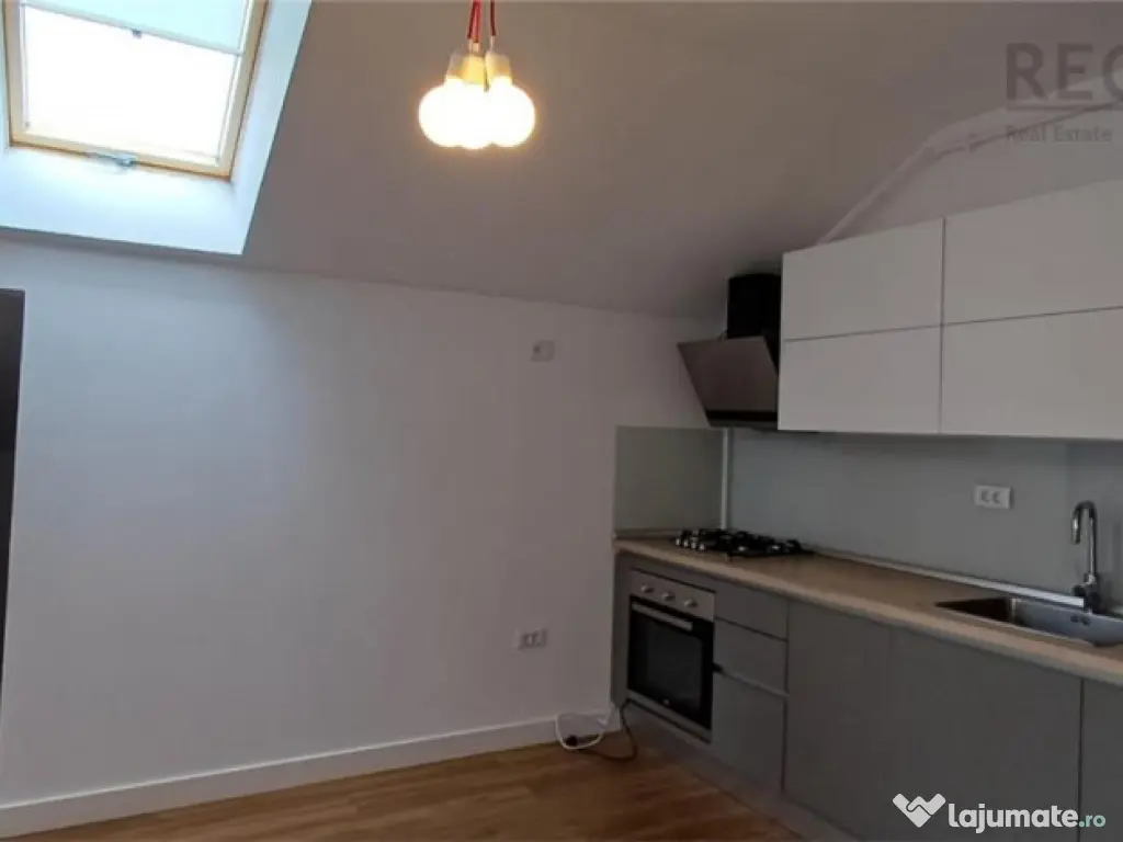 Penthouse 3 camere cu terasa mare si loc de parcare Florilor 