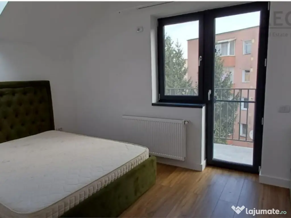 Penthouse 3 camere cu terasa mare si loc de parcare Florilor 