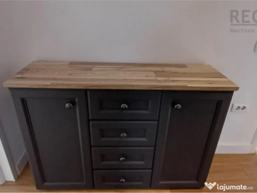 Penthouse 3 camere cu terasa mare si loc de parcare Florilor 