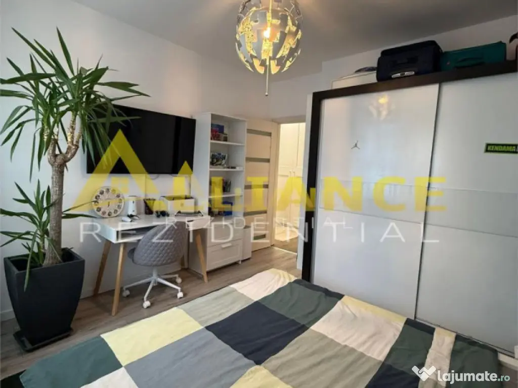 MOBILAT/UTILAT - Apartament 2 camere decomandat - PARCARE 