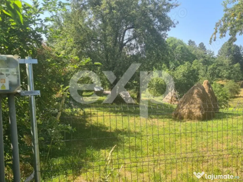 Teren în comuna Corbeni