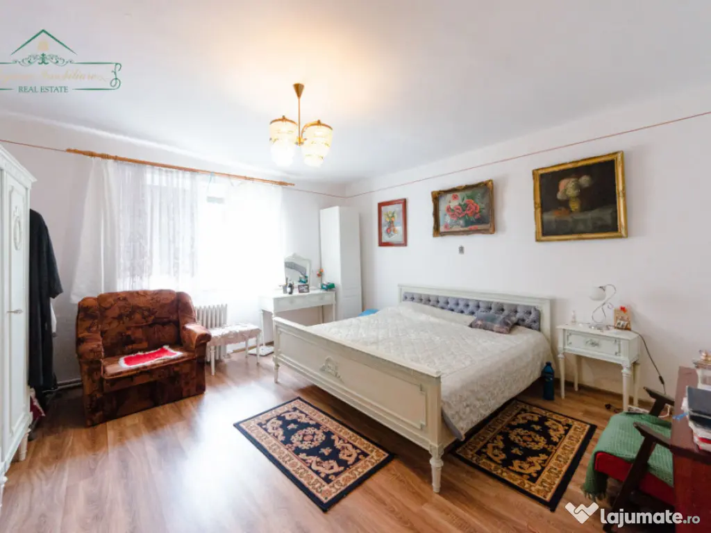 Casa cu 3 camere și centrală proprie,zona Aurel Vlaicu, Ar 