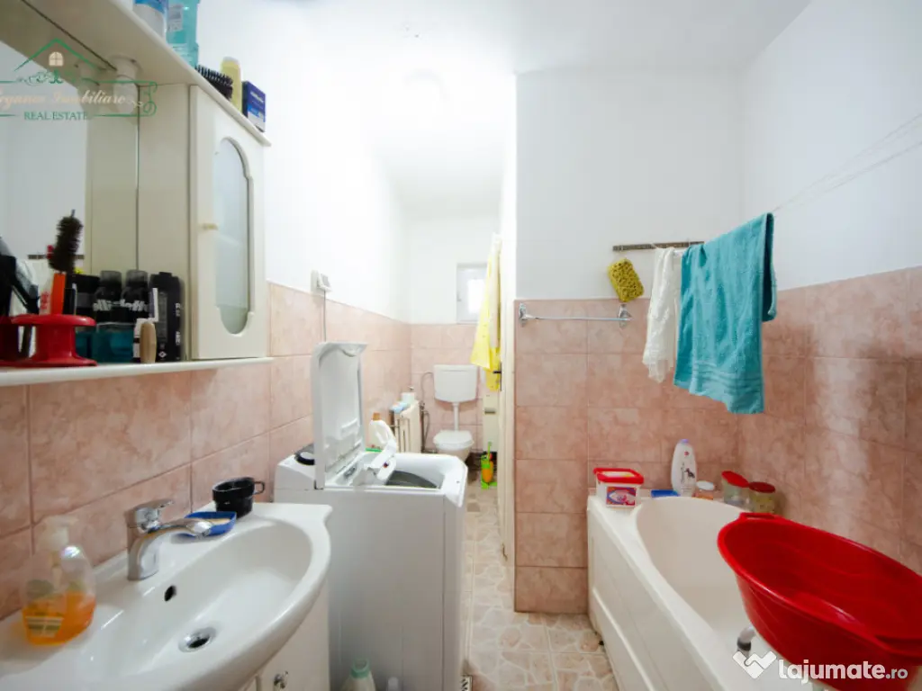 Casa cu 3 camere și centrală proprie,zona Aurel Vlaicu, Ar 