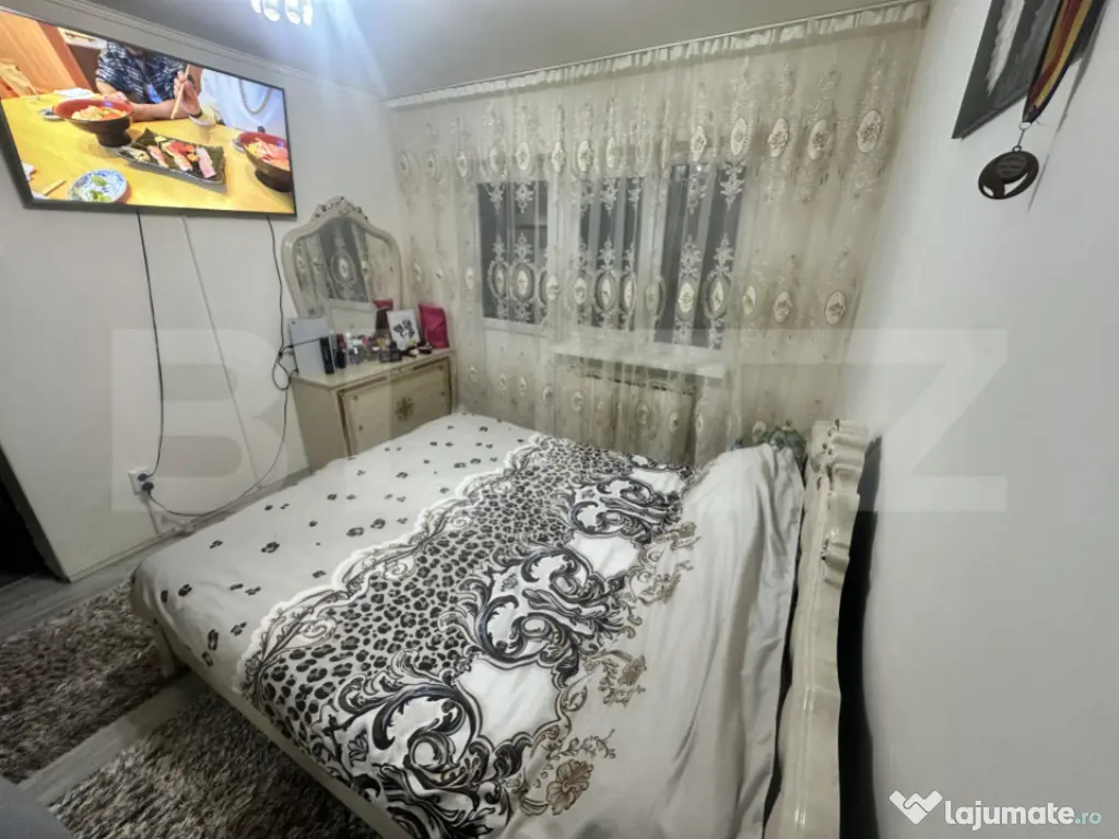 Apartament 3 camere decomandat, etaj 3/4, renovat ,zonă exc 