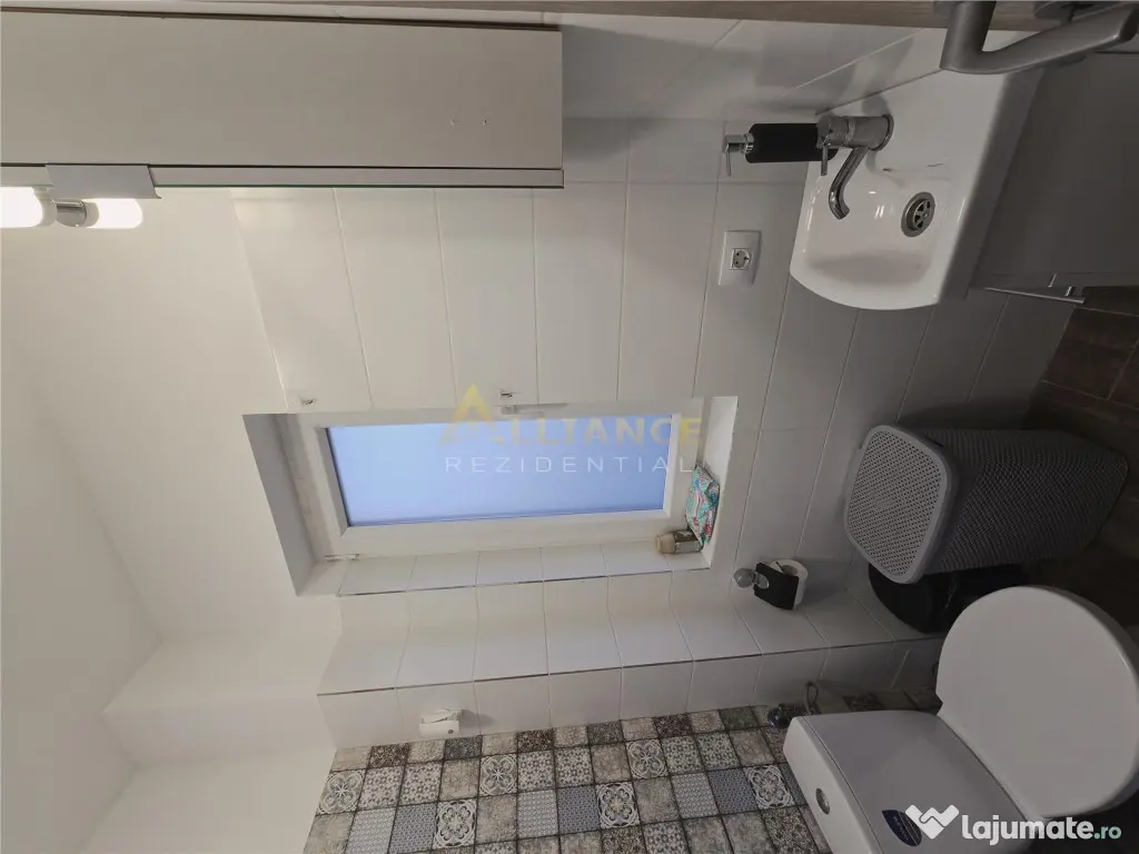 Mobilata si utilata- 4 camere-2 bai- beci- pod 