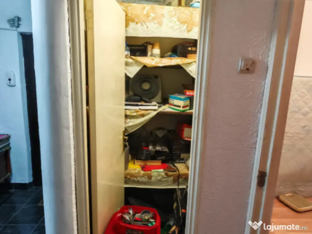 Apartament 3 camere, situat in zona Eden - Inel I 