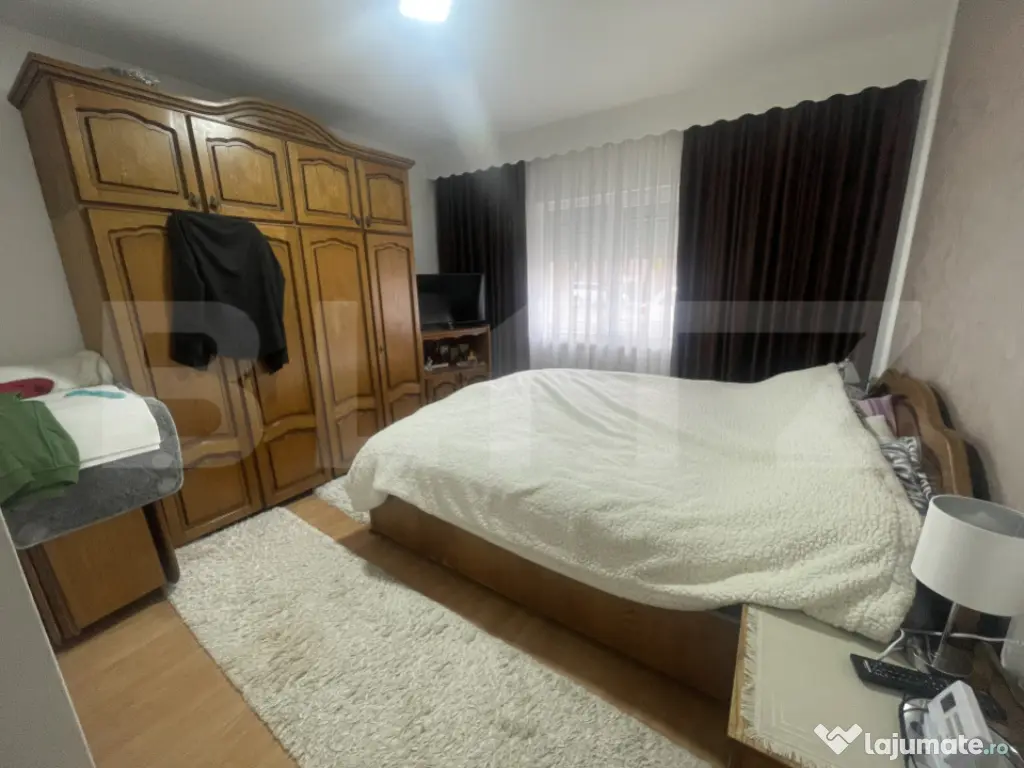 Apartament 3 camere, zona Dumbrava 