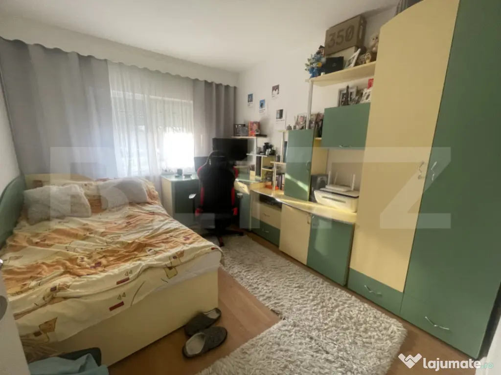 Apartament 3 camere, zona Dumbrava 