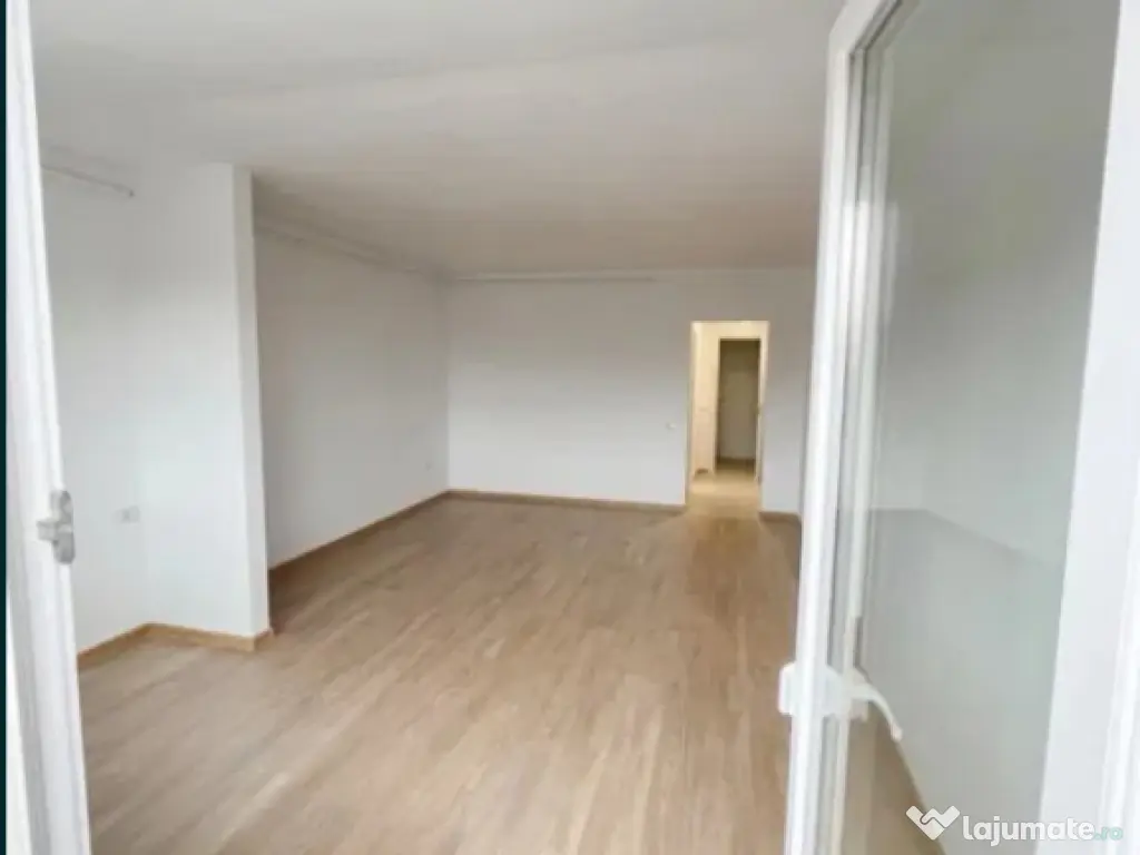 Apartament 2 camere, decomandat - zona Sanpetru 