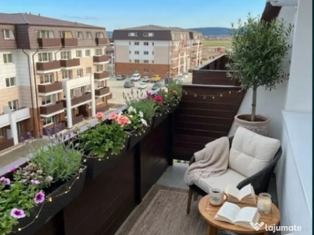 Apartament 2 camere, decomandat - zona Sanpetru 