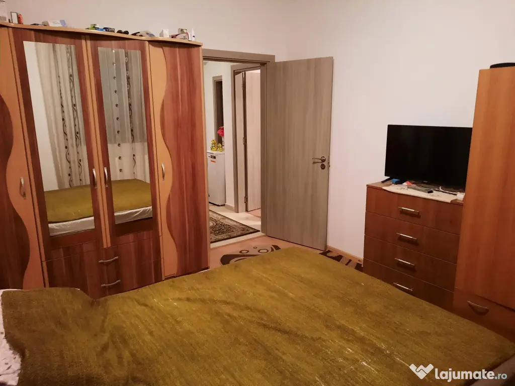 3 camere, decomandat, loc parcare, 2 bai, 2 balcoane, boxa, lift 