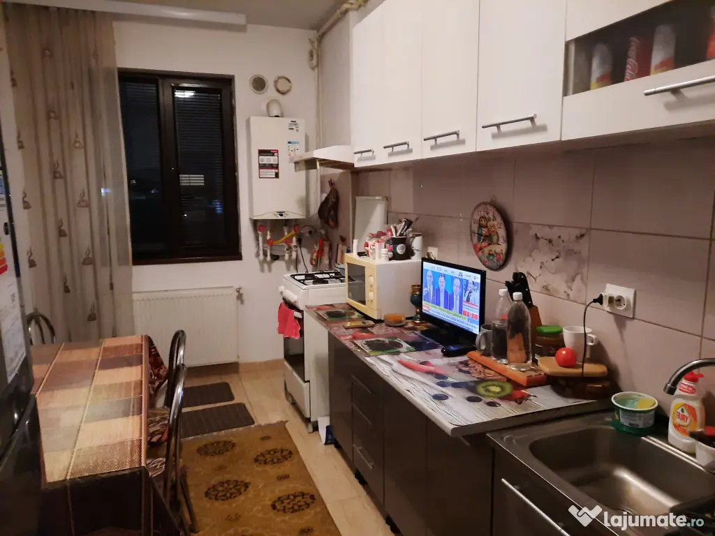 3 camere, decomandat, loc parcare, 2 bai, 2 balcoane, boxa, lift 