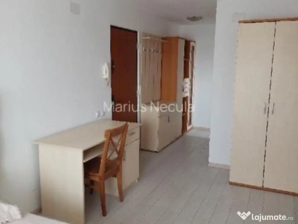 Eroii revolutiei vila etaj 2 