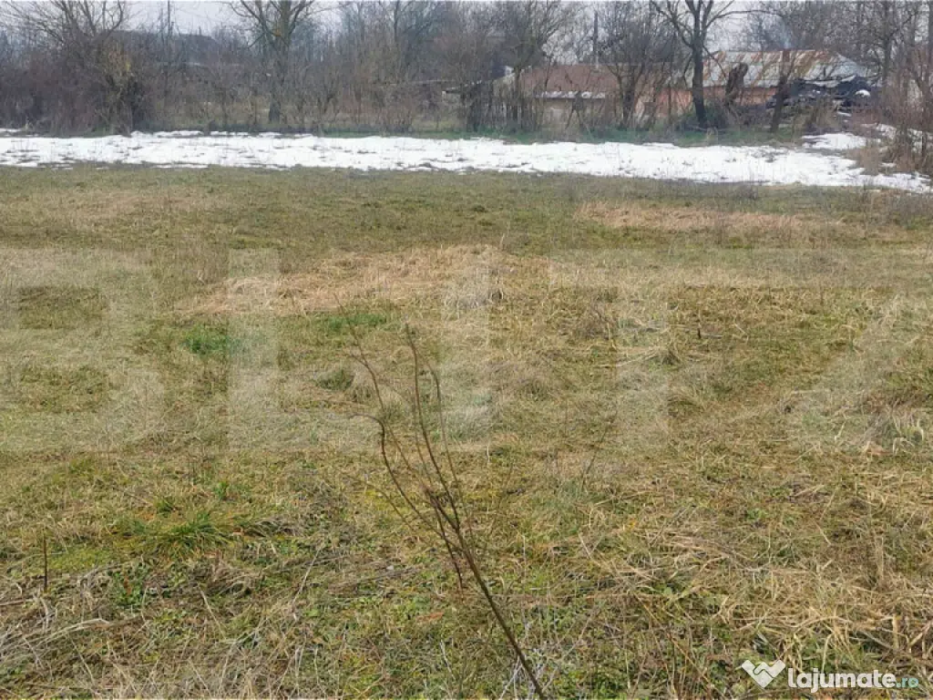 ???? Teren 2.700 mp cu deschidere 22 ml – liniște, natur? 