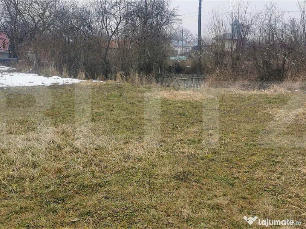???? Teren 2.700 mp cu deschidere 22 ml – liniște, natur? 